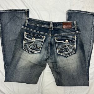 Maurices jeans. size 5/6 boot cut